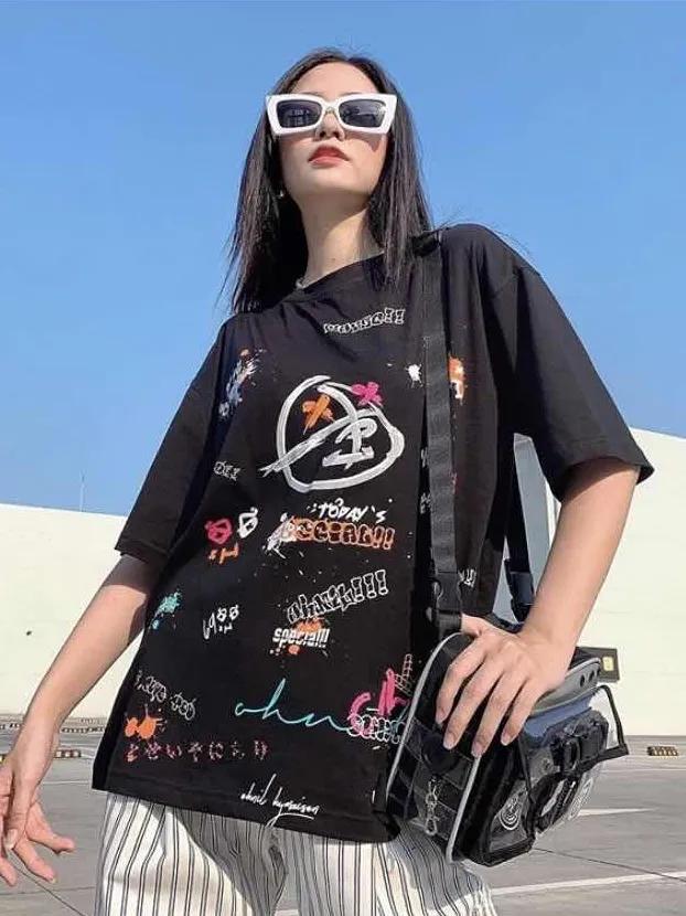 BM风卷土重来，美式街头+复古英伦的风俘获万千少女们的心