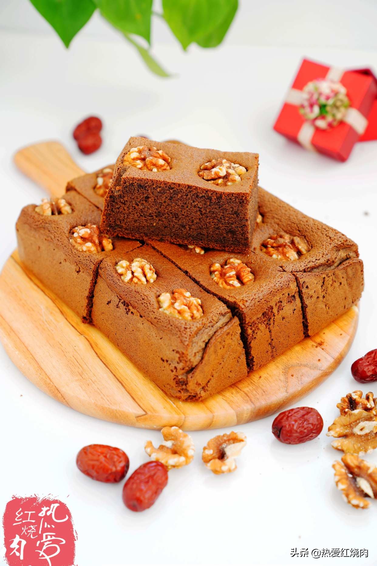 开口红糖枣糕怎么做,普通面粉红糖枣糕最正确的做法