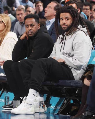 彪马nemen联名鞋,彪马courtrider篮球鞋荧光绿