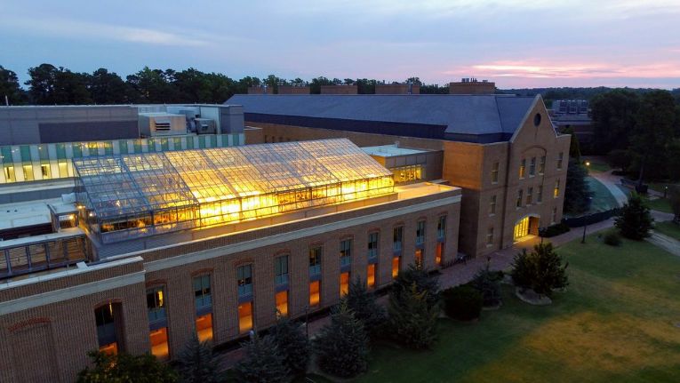 全美排名第二的公立大学,威廉玛丽学院是文理学院吗