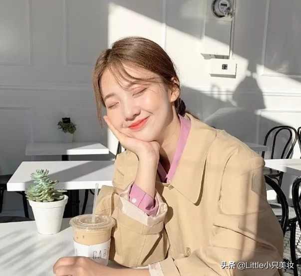 小只试色丨甜到掉渣的早春水果唇，这几支唇膏就能给你！