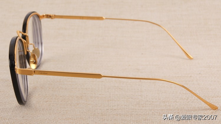 卡地亚眼镜珍贵材质系列,卡地亚眼镜金色的都是什么材质
