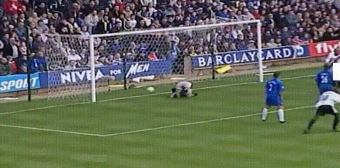 外国人评价孙继海和孙兴慜,亚洲之光韩国球星孙兴慜再创历史