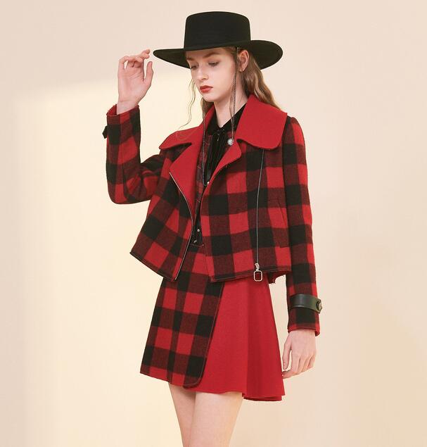 红格子衬衣搭配什么外套,复古红格子中长款外套怎么搭配