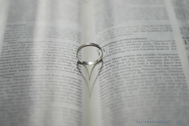 女孩戒指的戴法和意义,戒指的戴法招桃花