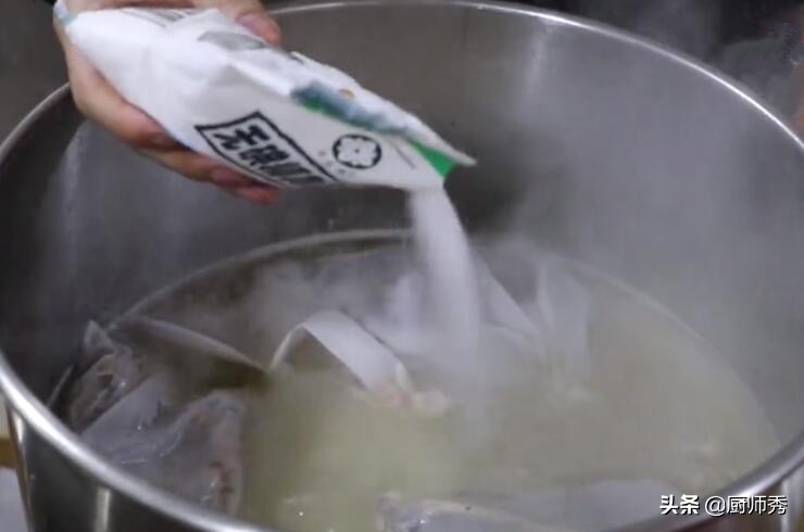 大厨教学做灌汤包视频,大厨教你卤水的做法