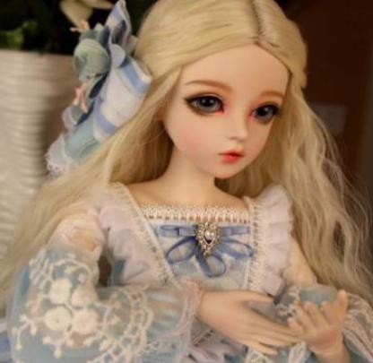 它总盯着我看，4岁女儿被1000元玩具吓哭，网友：换谁谁都怕