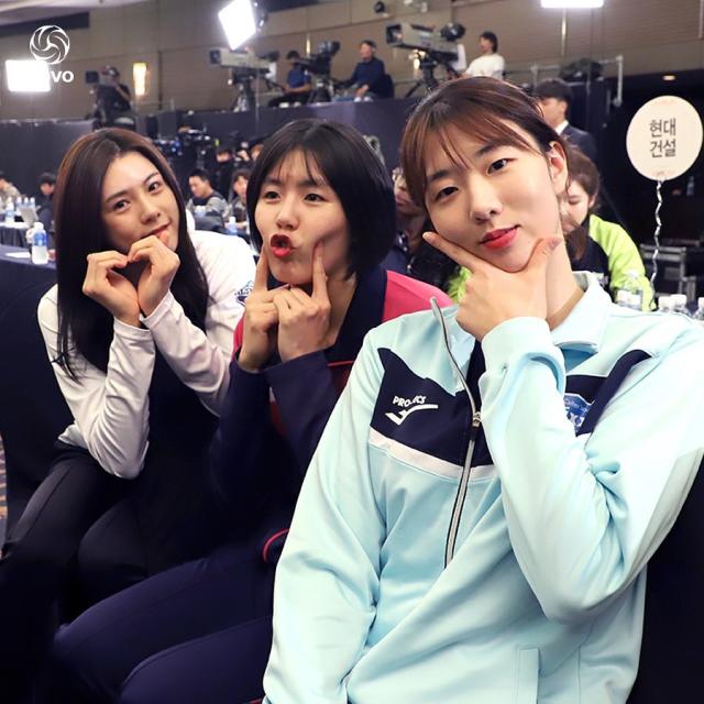 李多英李多贤是双胞胎吗,排坛美人