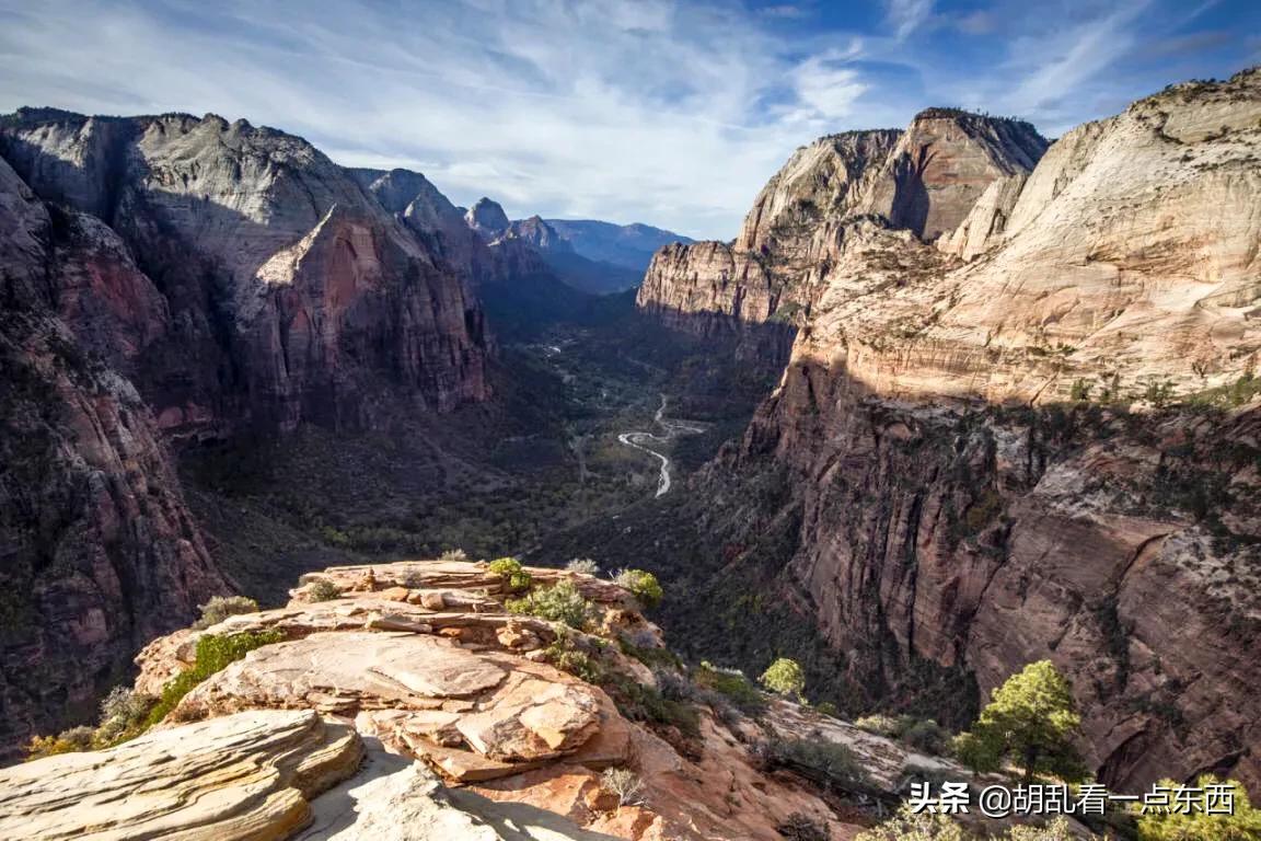 探访恐龙遗迹追寻恐龙,美国一公园发现恐龙世界恐龙足迹