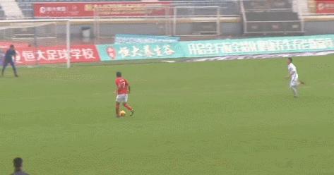 恒大艾克森和张琳芃,塔利斯卡艾克森广州恒大