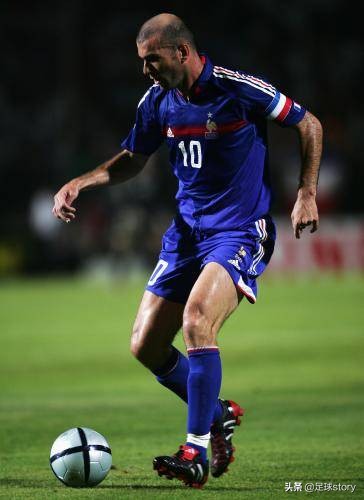 齐达内传奇巨星,齐达内足球大师