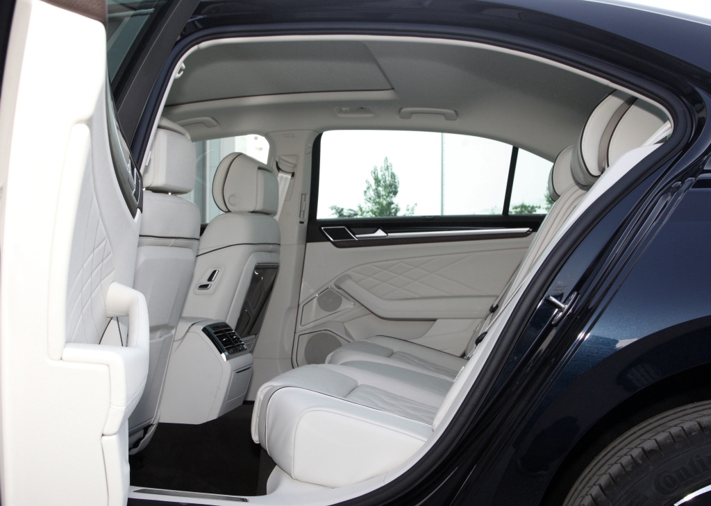 老板座驾低调奢华的大众新辉昂,大众辉昂低调又有实力吗