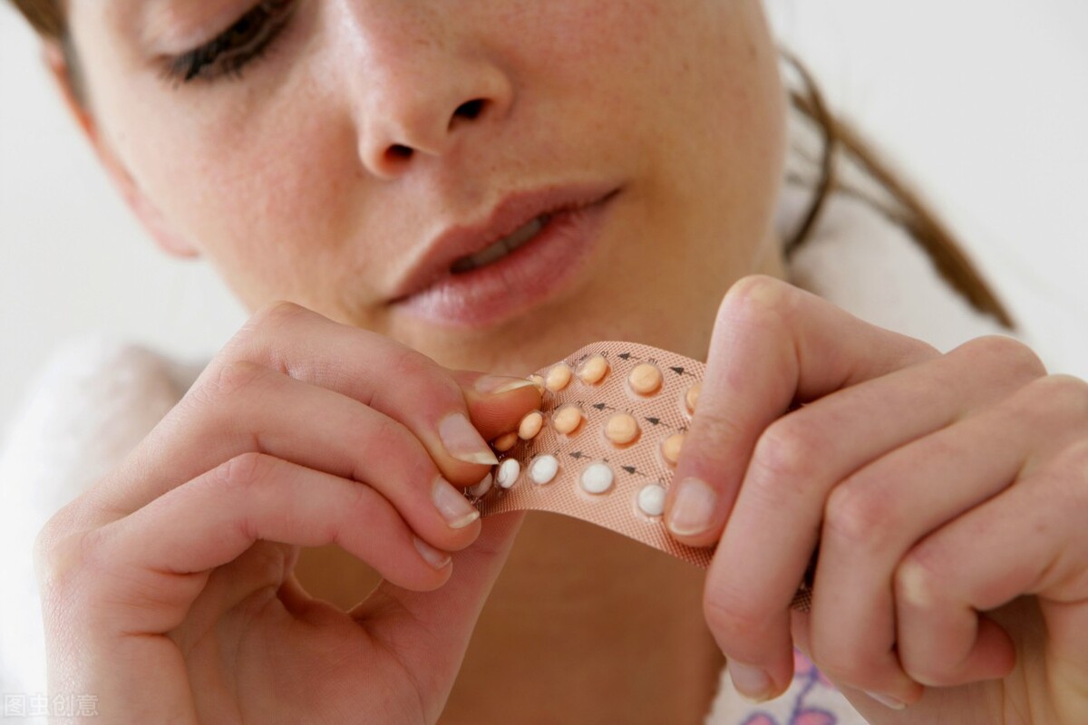 青春期多囊能吃达英吗,多囊月经不来吃避孕药可以吗