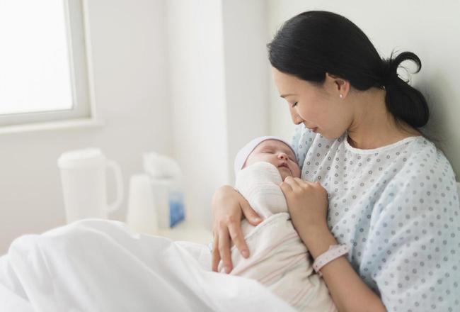 哺乳期发烧奶水变少怎么追奶,奶水突然变少补救方法