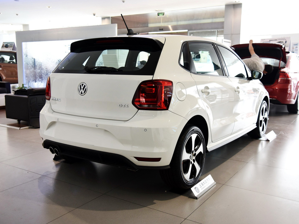 polo2016款gti1.4tsi后排,大众polo1.4tsigti质量怎么样