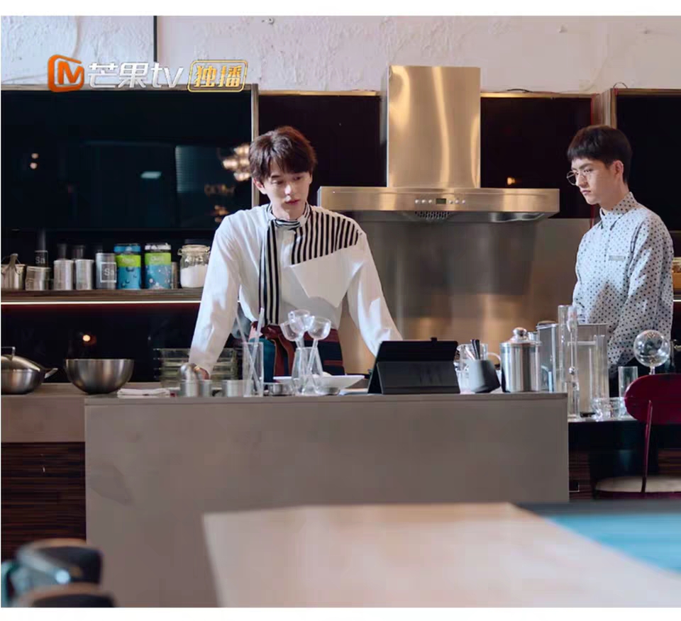 男人为什么要买女款衬衫自己穿,男生买衬衫怎么买