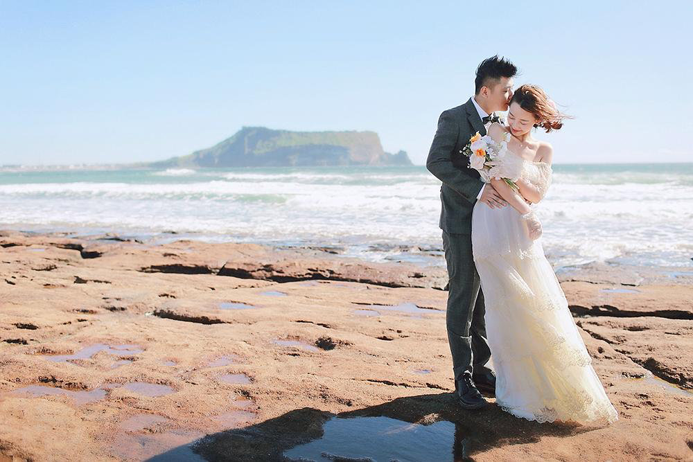 旅拍婚纱照风格如何选衣服,怎么拍时尚婚纱照攻略