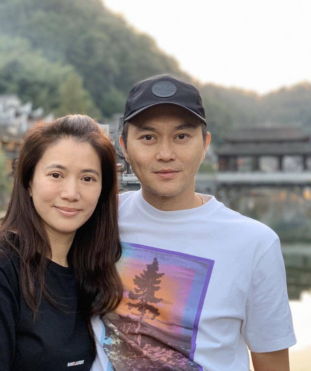 袁咏仪短发上张智霖演唱会,袁咏仪劳力士迪通拿