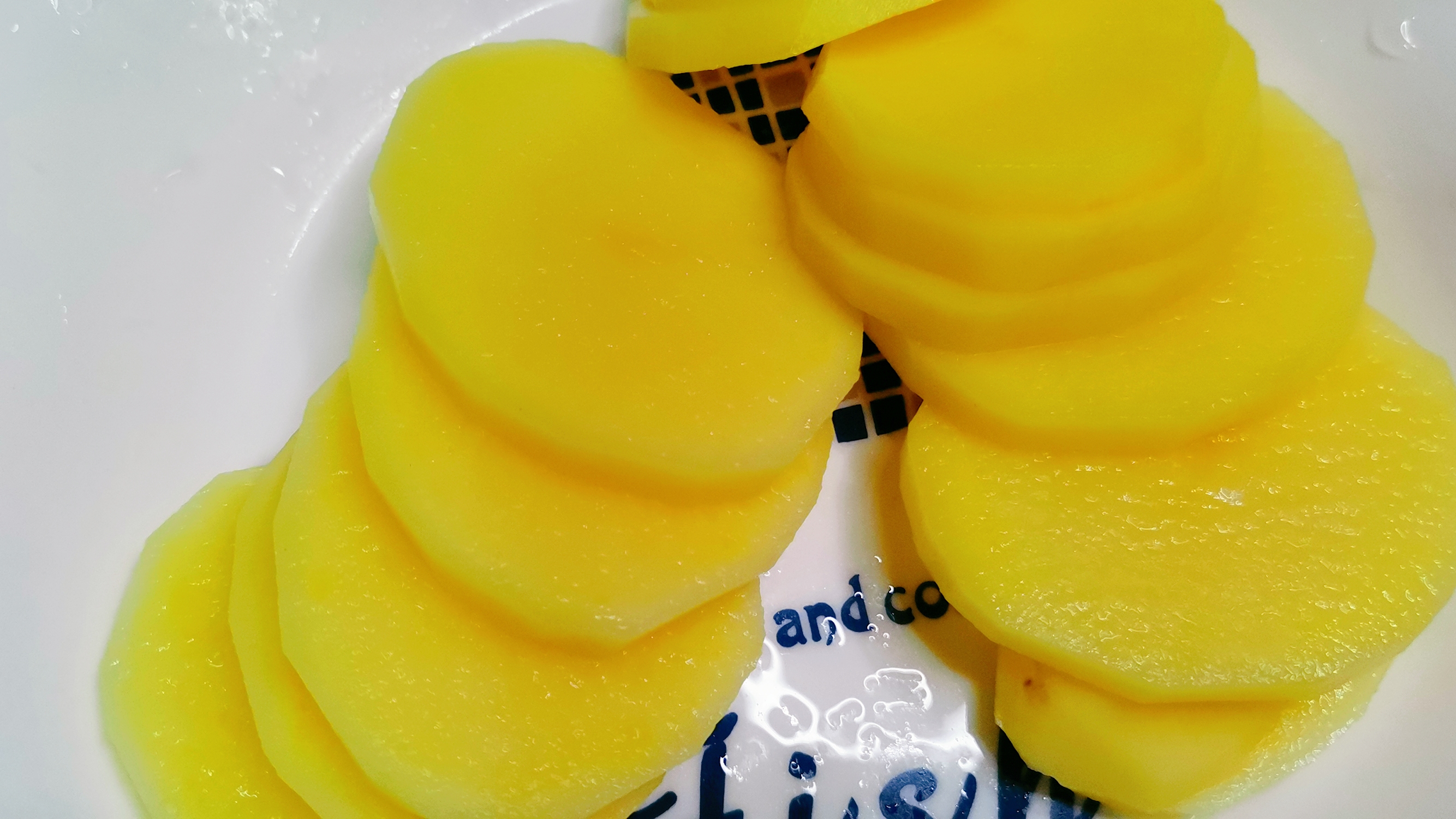 教你做麻辣香锅味道超棒,麻辣香锅在家就能做得色香味俱全