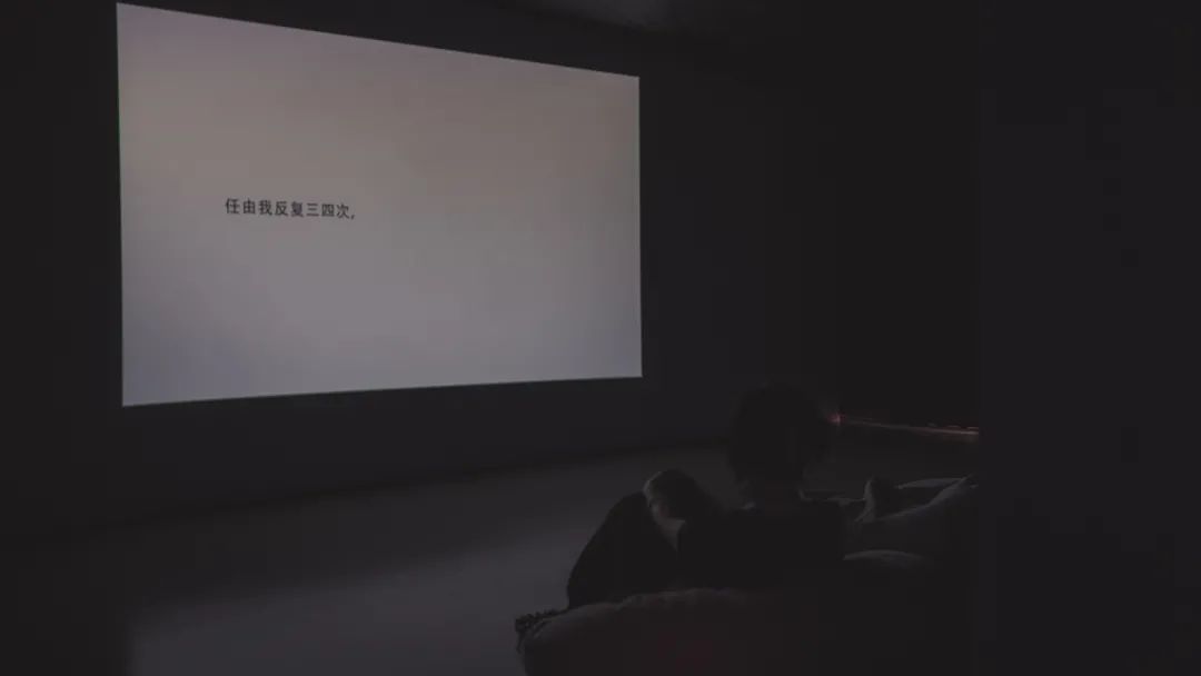 在家看*片A**被老妈撞见,她反手就带我去了个“18禁”场所