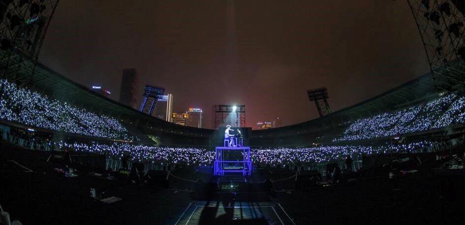 除了全兴队和演唱会,成都市体育中心还有四川人的绝版青春