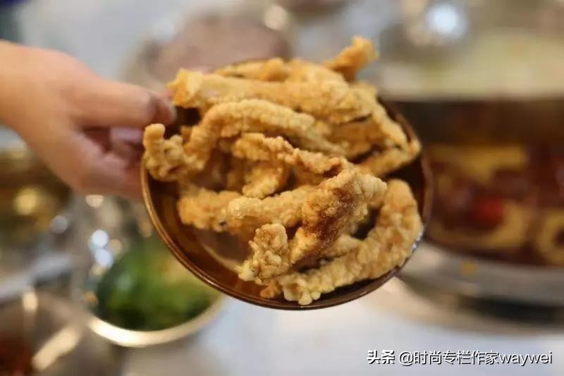 寒风飒飒,人类无法阻止火锅的蔓延势头了……