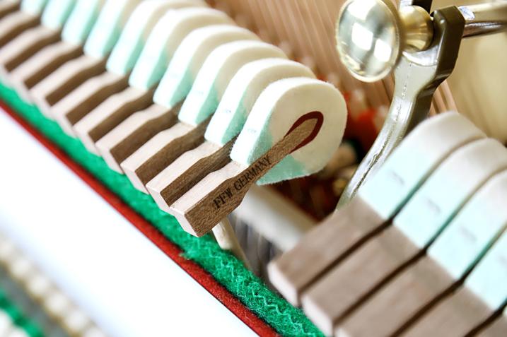 德国“洛尔菲”钢琴RF123E技术评测(连云港一生钢琴城原创)