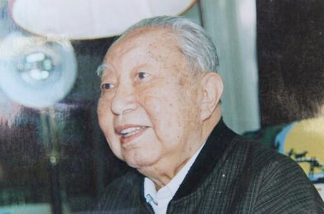 *国锋华**墓地：有很多老人鞠躬，回归卦山，不占民地