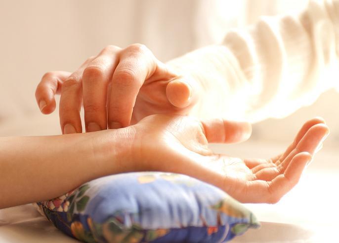 康健园|口腔溃疡？不，可能是白塞病