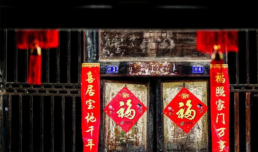 人物新年主题画儿童画,新年主题画儿童画简单