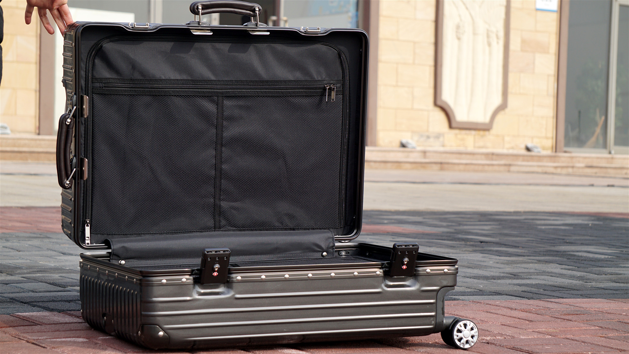 网易严选铝框旅行箱测评,网易严选铝镁合金拉杆箱