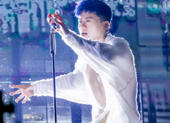 芒果歌手回归张杰综艺,芒果台现场版张杰