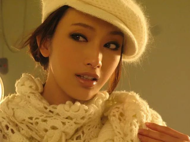 ps教程3步解决照片偏黄,图片有色差如何在ps改