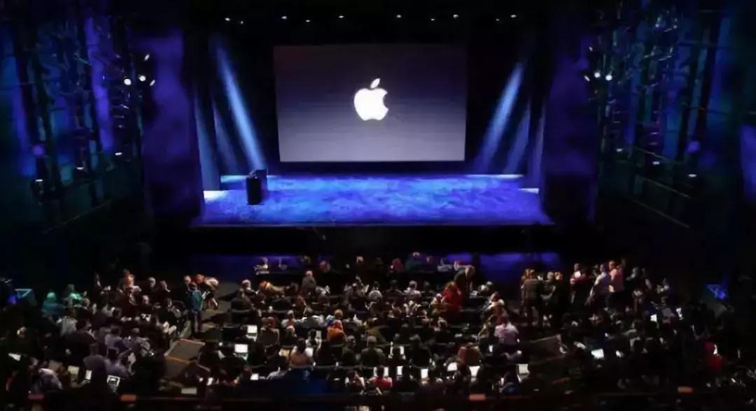 “世界属于视觉中国”敢*国卖**旗国徽的视觉中国官网已打不开了…