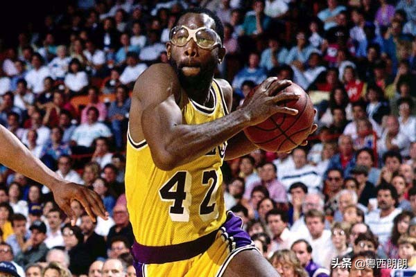詹姆斯沃西英文绰号,湖人名宿沃西集锦