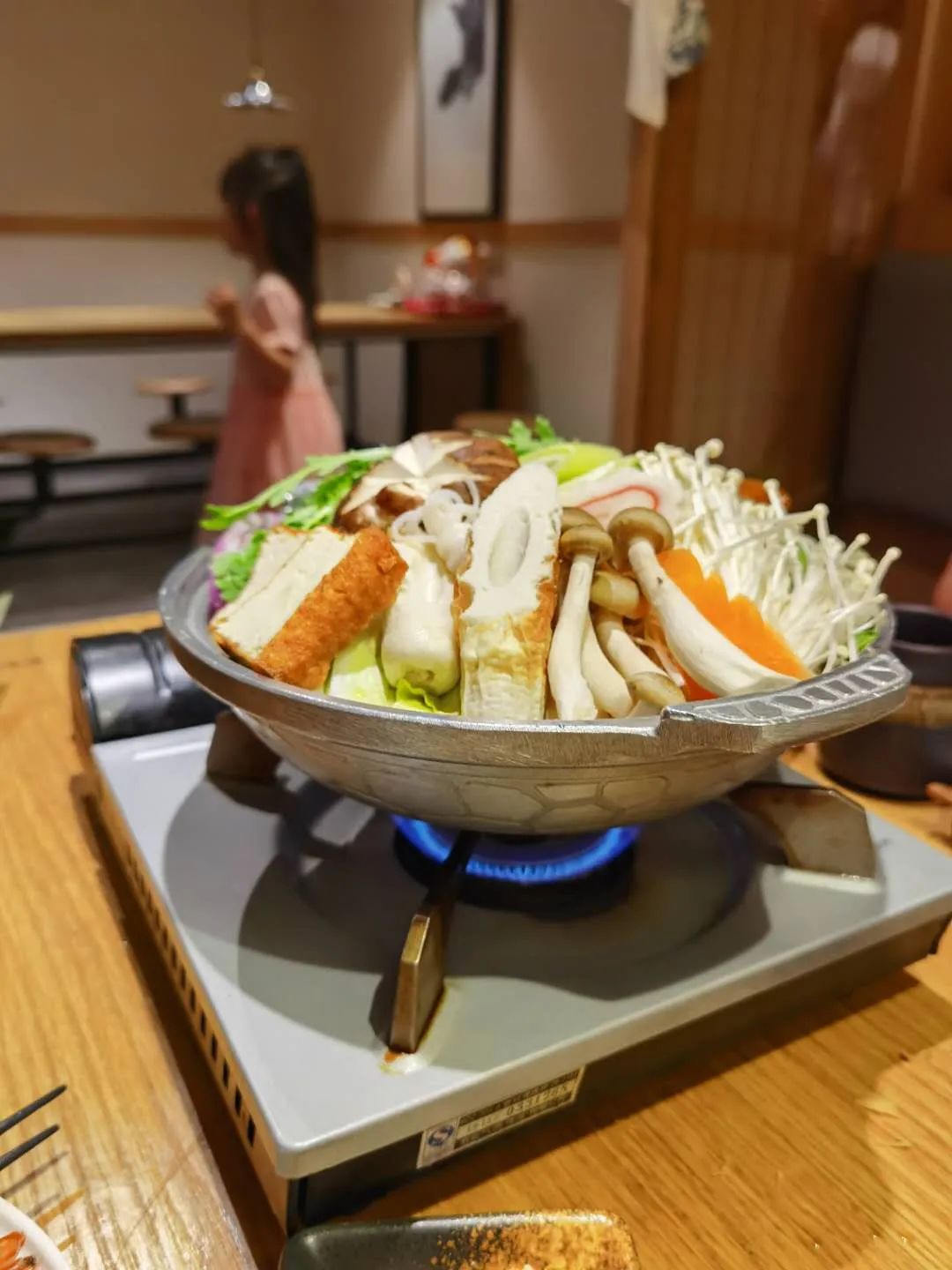 杭州这家俯瞰西湖的日料店,这家开了6年的日料小店