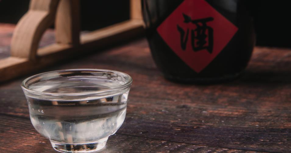 泡菜坛子总是起白泡是怎么回事,泡菜起白膜的消除方法