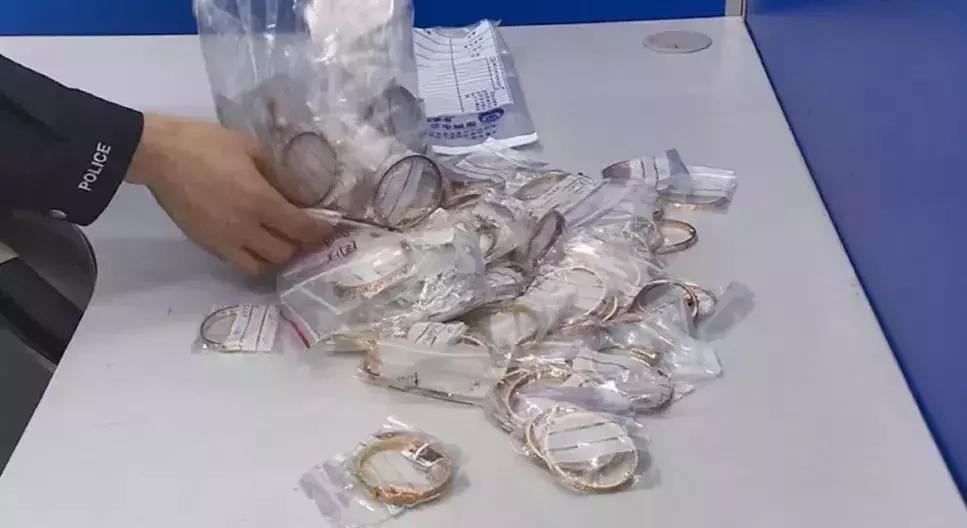 卡地亚耳钉官网价格和图,卡地亚耳钉专柜正品