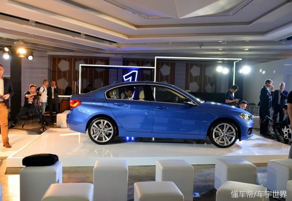 18年宝马1系加倒车影像,宝马1系有没有标配倒车影像