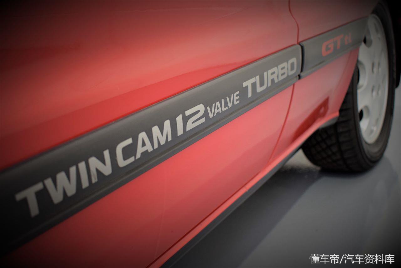 一辆28岁的三手原装大发夏利还能值8万多块