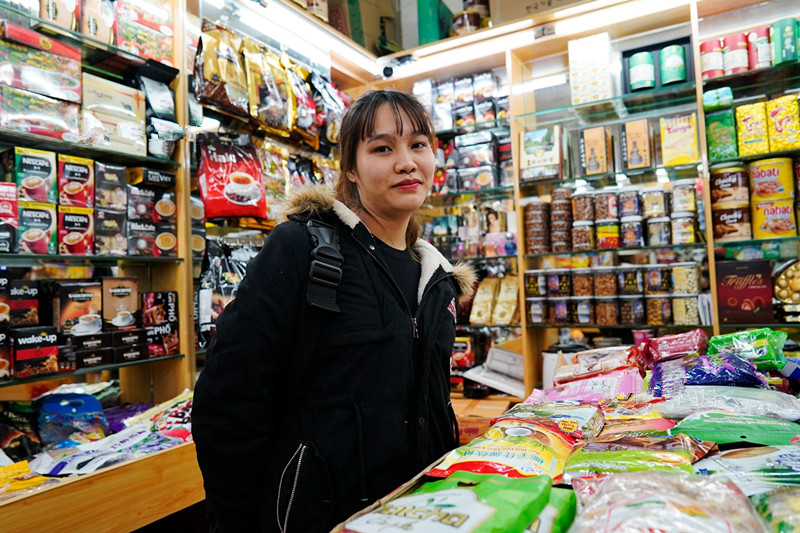 中越边境集市,越南边民收入