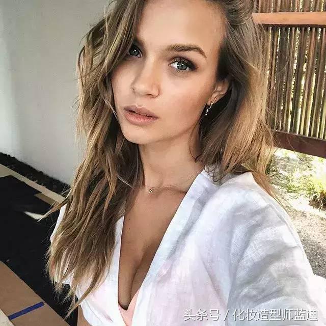 她是成长在同性家庭的试管婴儿，凭满满正能量成为维密“新一姐”