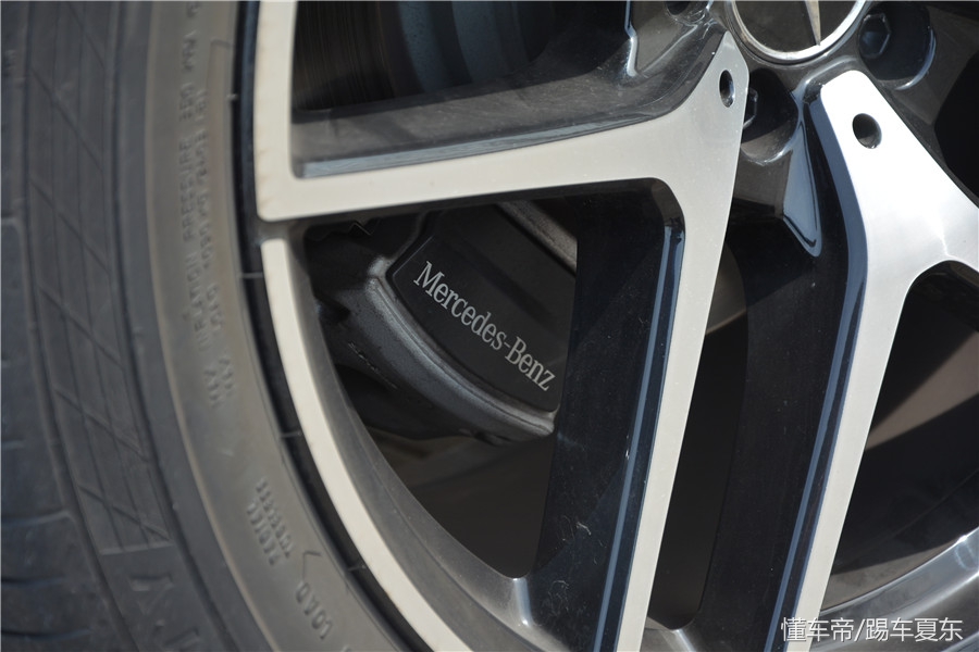 奔驰glcamg43coupe石墨灰,2019奔驰gleamg43coupe