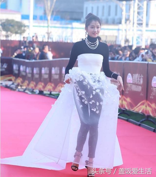 女明星礼服怎么穿,明星穿礼服怎么保暖