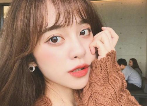 网红四色眼影盘怎么画眼影,眼影教程网红眼影盘