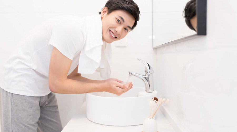 怎么判断男的长得好不好看,男性怎么判断自己长得好不好看