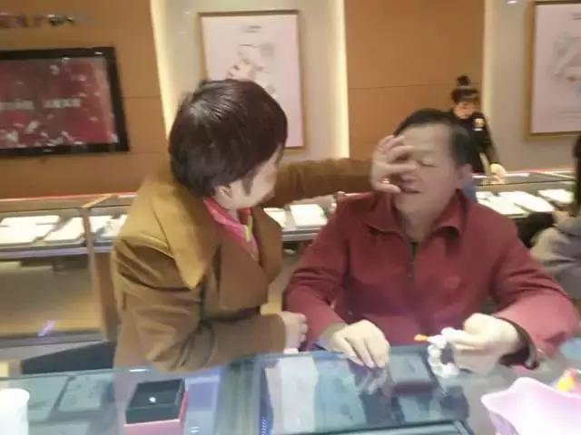 买戒指男朋友说没钱,买珠宝被骗他说不想要可以退货吗