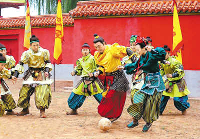 疯狂球迷,疯狂球迷冲进足球场