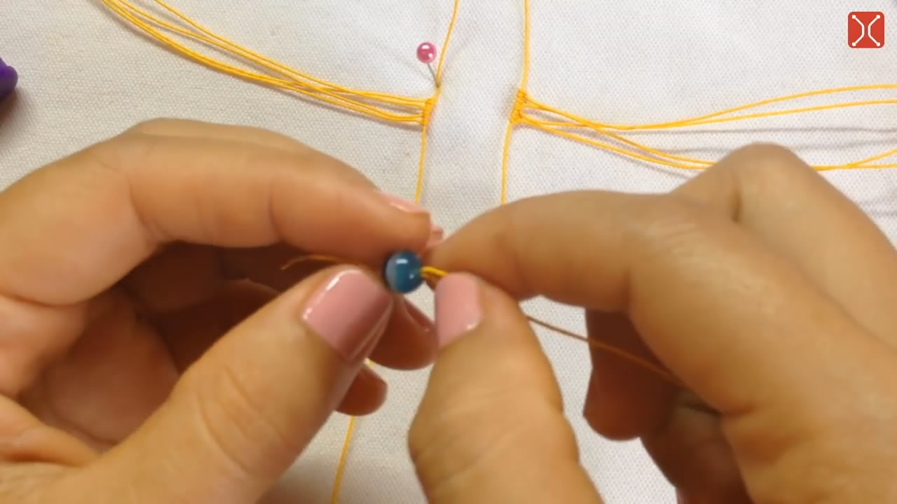 珠子手工编织戒指教程视频,一根线编玫瑰戒指编织方法