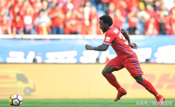 足球中超小摩托斯威,中超重庆斯威队小摩托